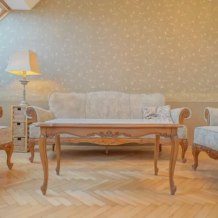 Апартаменти Cn2i Luxury Accommodation/pictor Pop *
